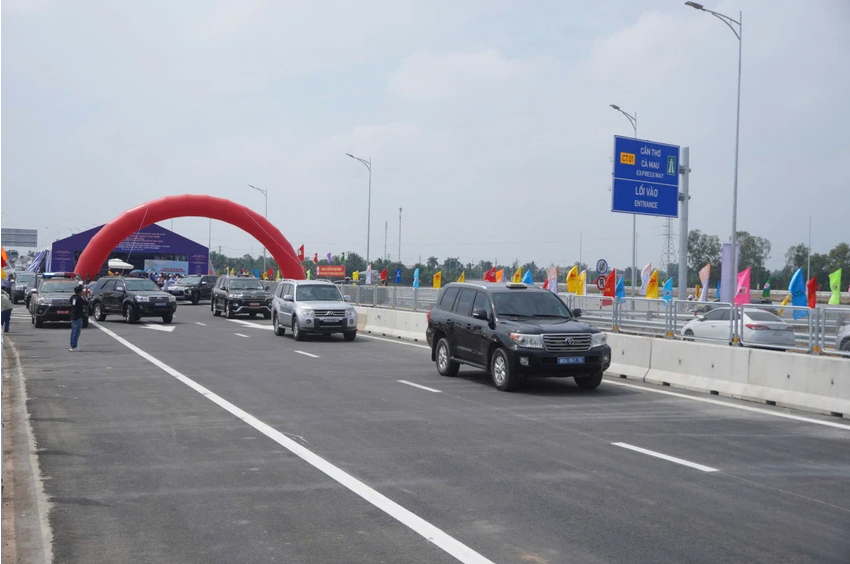 Cao tốc Hậu Giang - Cà Mau chậm tiến độ vì các nhà thầu không làm đúng cam kết