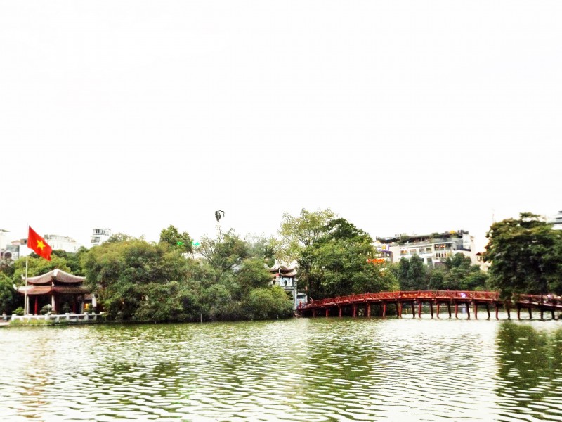 Cầu Thê Húc – Chứa đựng nét đẹp văn hóa của người Hà Thành cau the huc chua dung net dep van hoa cua nguoi ha thanh