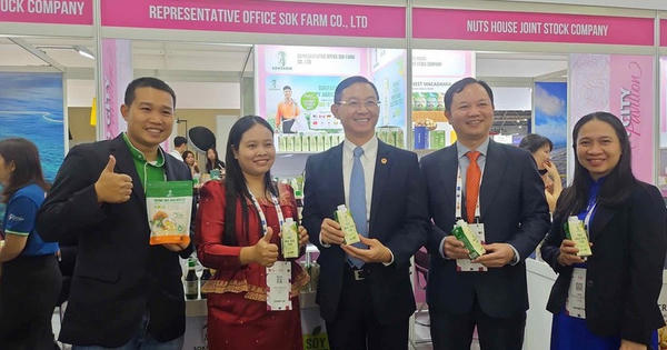 Việt Nam tiếp tục duy trì vị trí đối tác thương mại thứ 10 của Singapore