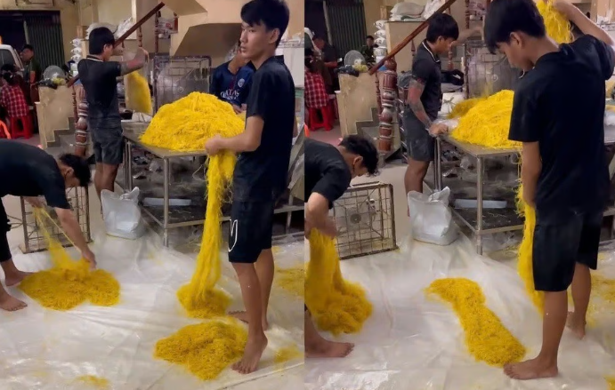 Nhân viên của Toàn thực hiện quy trình làm mì sợi. Ảnh: Công an TP.HCM. 