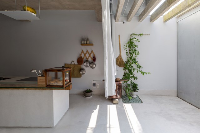 Ngôi nhà không cửa sổ của người độc thân - Ảnh 5