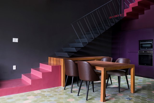 Mặt tiền là khối xi măng nhưng ngôi nhà hấp dẫn tới tầng cuối cùng - Ảnh 6 Mặt tiền là khối xi măng nhưng ngôi nhà hấp dẫn tới tầng cuối cùng - Ảnh 6