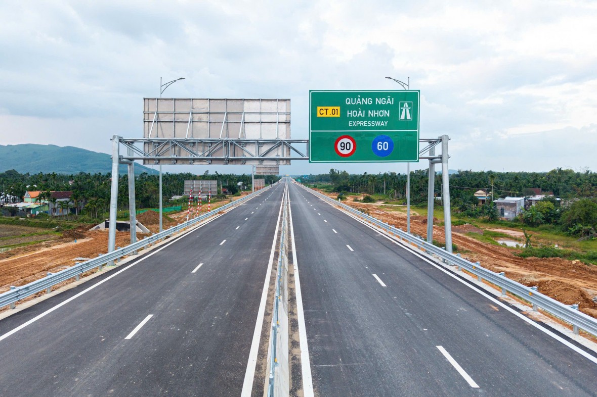 3 tuyến cao tốc mới khai thác qua miền Trung được đi với vận tốc bao nhiêu?