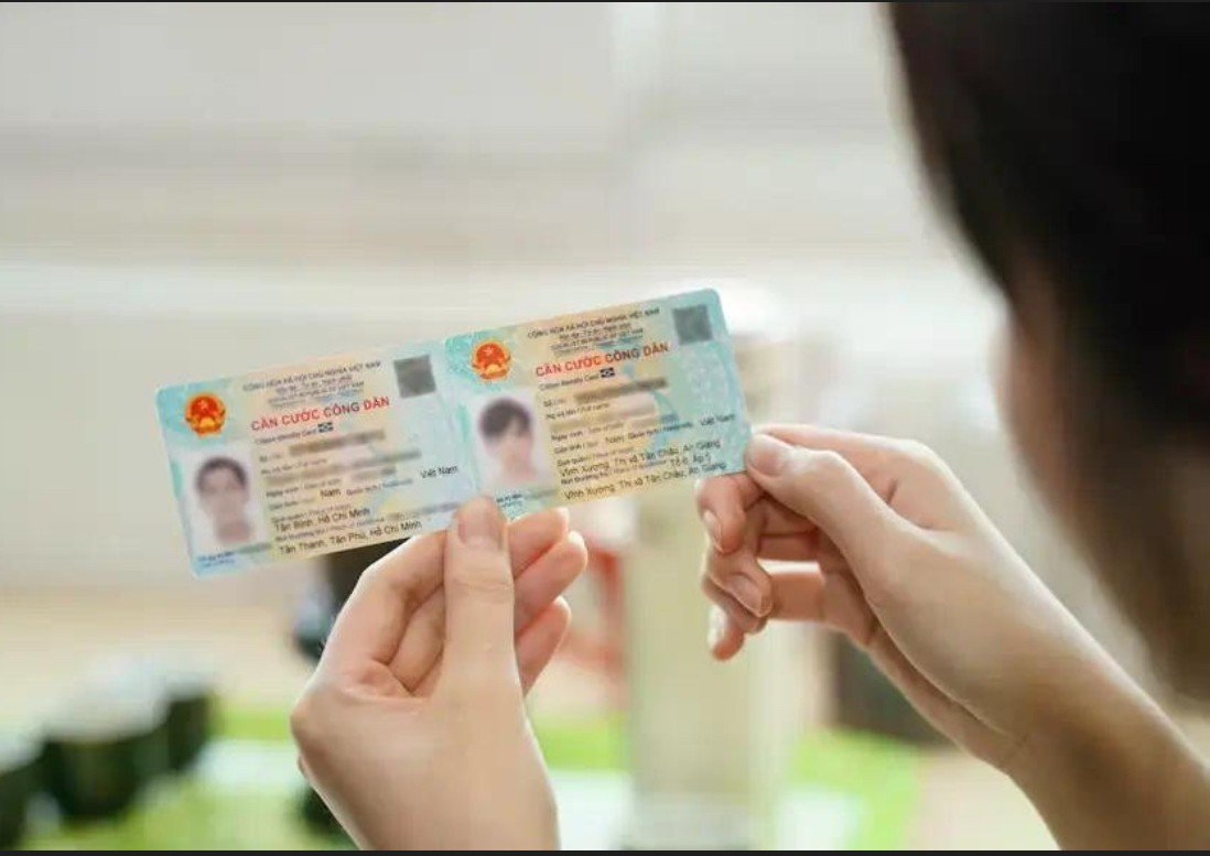 Áp dụng quy định mới về con dấu, pháo và căn cước từ ngày 15/3 Áp dụng quy định mới về con dấu, pháo và căn cước từ ngày 15/3