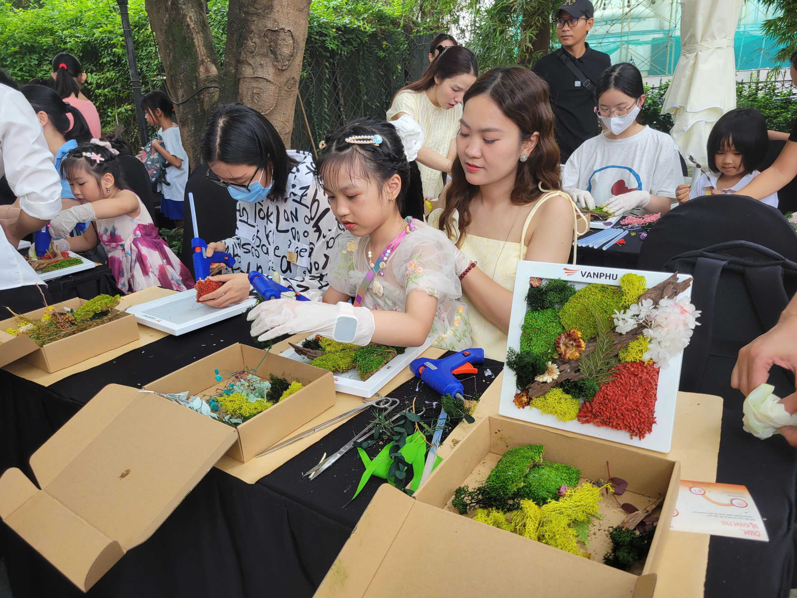 van-phu-cham-nhan-sinh