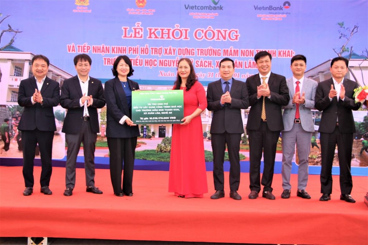 Hơn 10.5 tỷ đồng được Ngân hàng Vietcombank tài trợ xây dựng trường học tại xã Xuân Lâm.