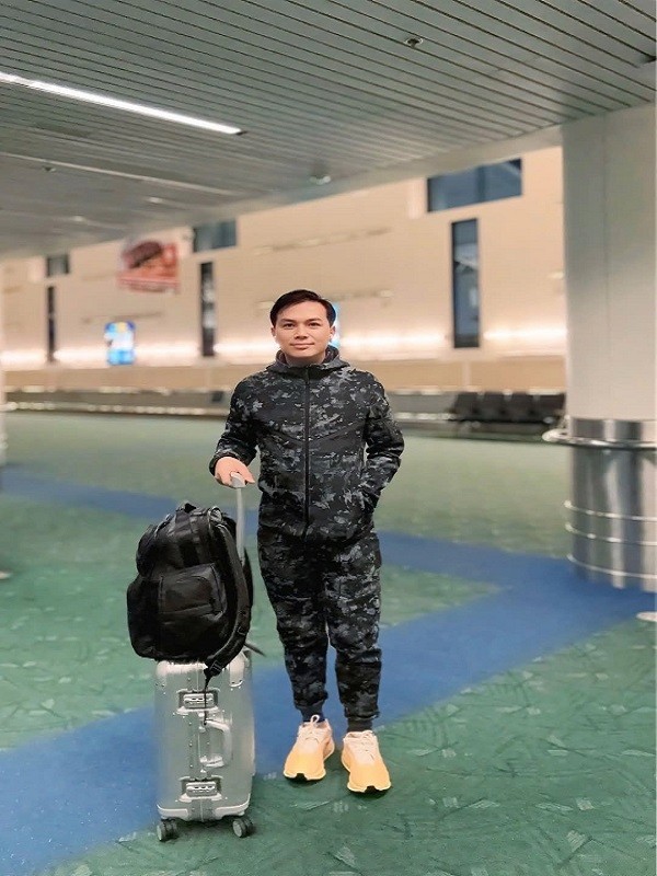 Ước hẹn bên thềm Xuân Bính Ngọ cùng ca sĩ Mạnh Quỳnh Ước hẹn bên thềm Xuân Bính Ngọ cùng ca sĩ Mạnh Quỳnh