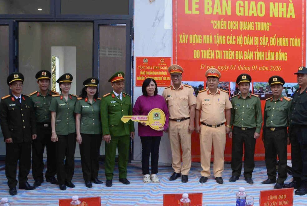 Công an Lâm Đồng hoàn thành 27 căn nhà trong Chiến dịch Quang Trung