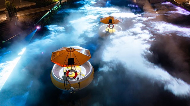 Du ngoạn giữa ánh sáng, chạm tay vào mây mù trên Dòng sông Ánh sáng T&T City Millennia - Ảnh 7 Du ngoạn giữa ánh sáng, chạm tay vào mây mù trên Dòng sông Ánh sáng T&T City Millennia - Ảnh 7