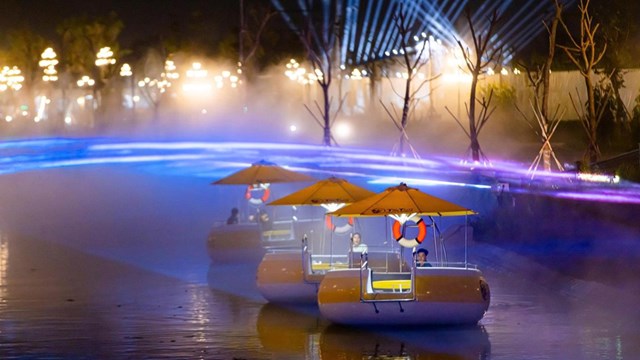 D&ograve;ng s&ocirc;ng &Aacute;nh s&aacute;ng khi được vận h&agrave;nh c&oacute; thể tổ chức c&aacute;c sự kiện lớn phục vụ đ&ocirc;ng người.&nbsp;&nbsp;