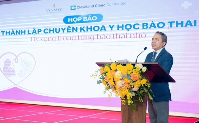 PGS.TS.BS&nbsp;Phạm B&aacute; Nha - Gi&aacute;m đốc Trung t&acirc;m Sức khoẻ Phụ Nữ (Vinmec Times City) ph&aacute;t biểu tại buổi lễ ra mắt chuy&ecirc;n khoa Y học B&agrave;o thai