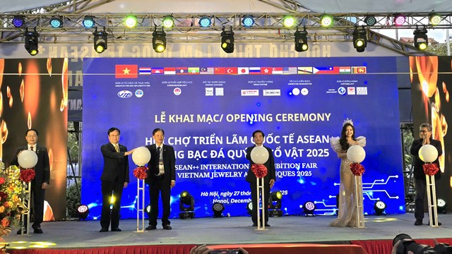 Khai mạc Hội chợ Triển lãm Quốc tế ASEAN++ Vàng bạc - Đá quý và Cổ vật Việt Nam 2025