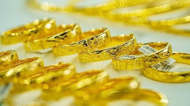 Bức tranh tài chính 2025: Kim loại quý và chứng khoán lập đỉnh lịch sử, Bitcoin bất ngờ 'đi lùi'