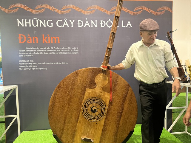 Bến Tre trưng bày chuyên đề 'Võ Văn Bá-Người thổi hồn cho cây dừa' - Ảnh 3.