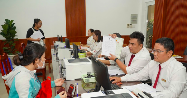 Công chức đi học tập trung có được tính thời gian công tác?