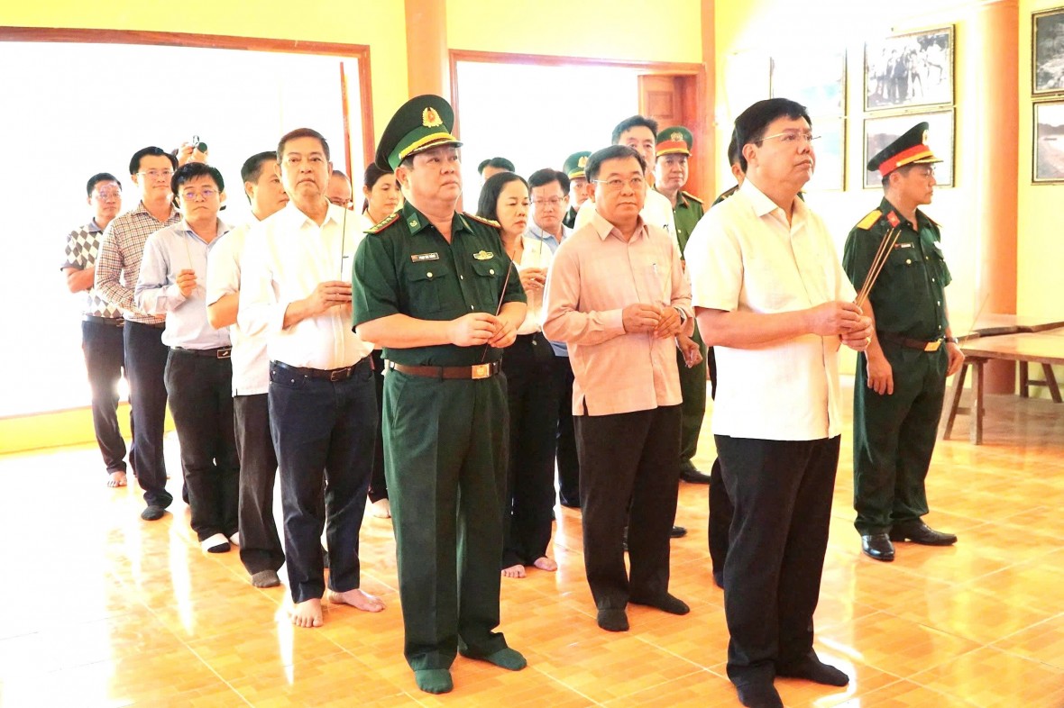 Đặc khu Thổ Châu (An Giang): Người ứng cử đại biểu Quốc hội khóa XVI gặp gỡ, tiếp xúc cử tri