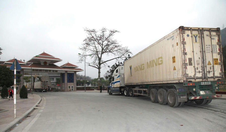 Xuất nhập khẩu qua cửa khẩu quốc tế Thanh Thủy: Tăng trưởng gắn với nâng cao hiệu quả thông quan