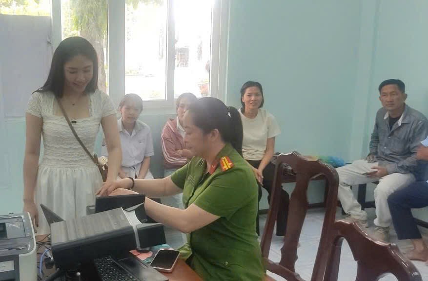 Cấp định danh điện tử tại Phòng cảnh sát quản lý hành chính về trật tự xã hội Công an tỉnh An Giang Cấp định danh điện tử tại Phòng cảnh sát quản lý hành chính về trật tự xã hội Công an tỉnh An Giang