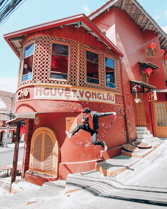 Dốc Nguyệt Vọng Lầu