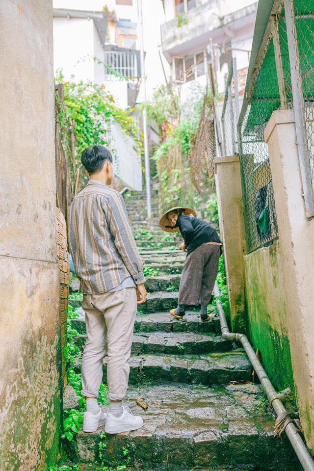 Dốc S&ocirc;ng L&ocirc; nổi bật với vẻ đẹp r&ecirc;u phong v&agrave; cổ k&iacute;nh. (Ảnh: 2saigon.vn)