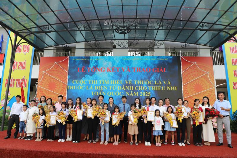 Trao giải 2 cuộc thi dành cho thiếu nhi toàn quốc năm 2025 về phòng, chống tác hại của thuốc lá và thuốc lá điện tử