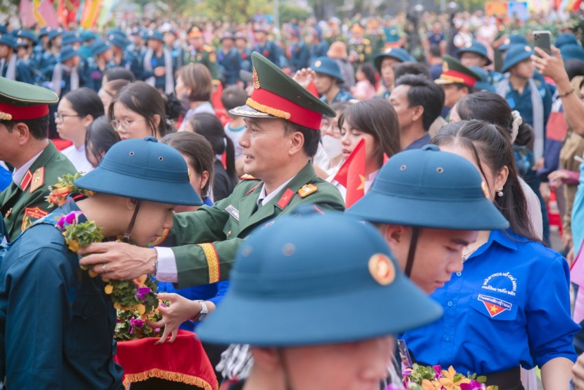 Lễ tòng quân tại Đồng Nai: Ngọn lửa trách nhiệm lan tỏa từ địa phương đến cả nước