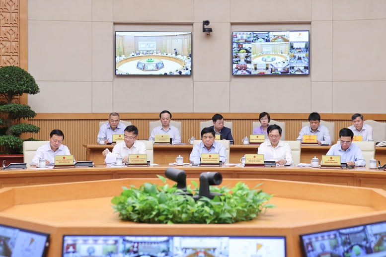 Thủ tướng: Kiên định mục tiêu tăng trưởng 2 con số; biến khó khăn, thách thức thành cơ hội tái cơ cấu nền kinh tế, nâng cao năng lực cạnh tranh- Ảnh 4.