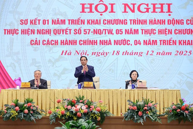 Thủ tướng chủ tr&igrave; hội nghị '3 trong 1' về triển khai Nghị quyết số 57-NQ/TW, cải c&aacute;ch h&agrave;nh ch&iacute;nh v&agrave; Đề &aacute;n 06 - Ảnh: VGP