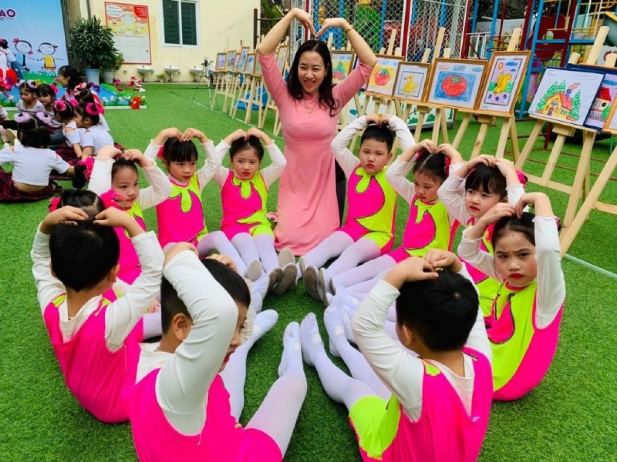 Đề xuất giảm giờ dạy trực tiếp, bổ sung thời gian đón trả trẻ cho giáo viên mầm non