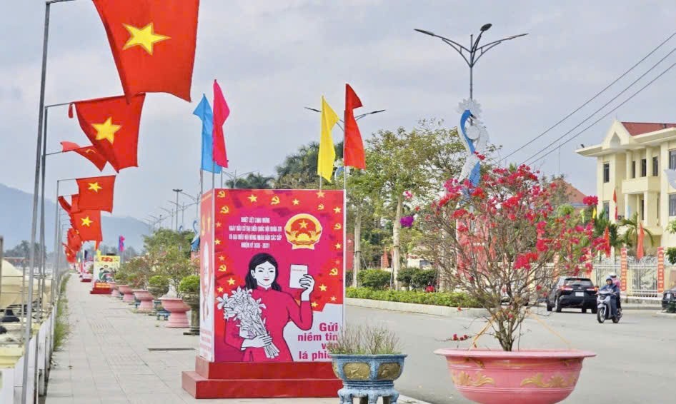 Gia Lai: Rực rỡ cờ hoa hướng về Đại hội XIV của Đảng