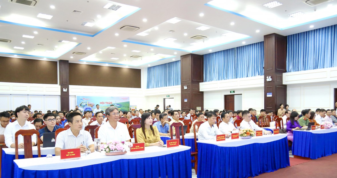 Cà Mau hướng tới địa phương điển hình về bảo vệ người dân trên không gian mạng