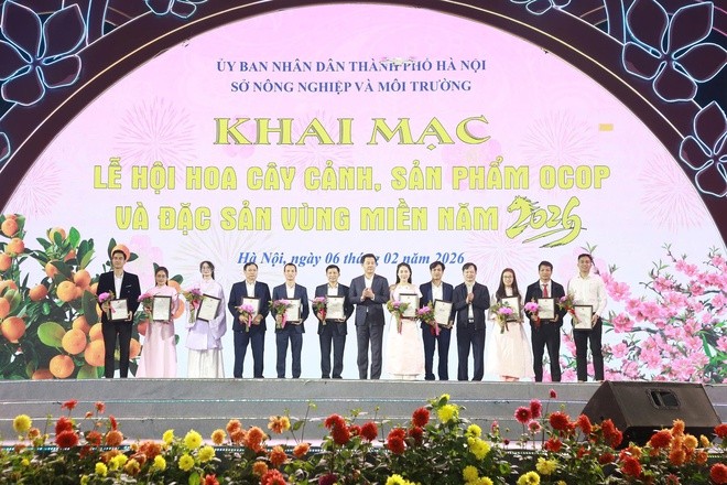 Hà Nội rực rỡ sắc xuân tại Lễ hội hoa, cây cảnh, sản phẩm OCOP