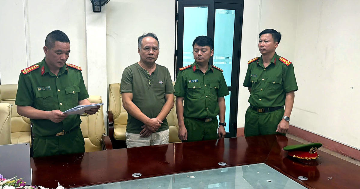 Bắt tạm giam nguyên công chức thuế ở Lào Cai