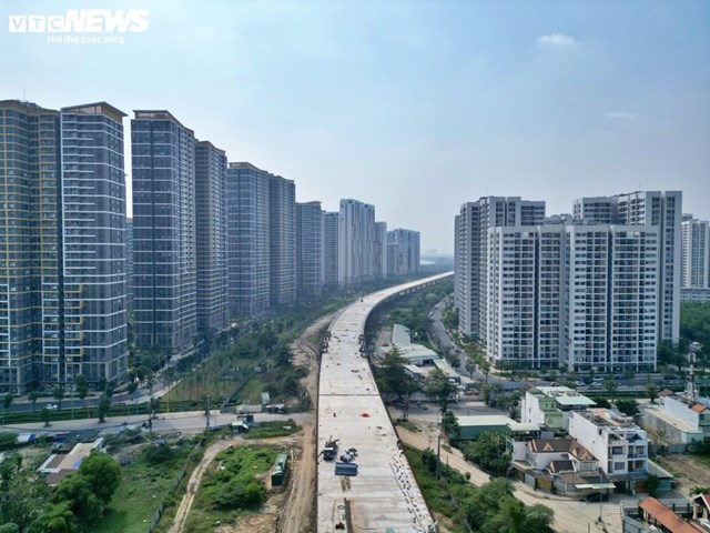 Tuyến đường V&agrave;nh đai 3 đoạn tr&ecirc;n cao xuy&ecirc;n t&acirc;m Vinhomes Grand Park sẽ th&ocirc;ng xe kỹ thuật v&agrave;o ng&agrave;y 19/12/2025 &nbsp;