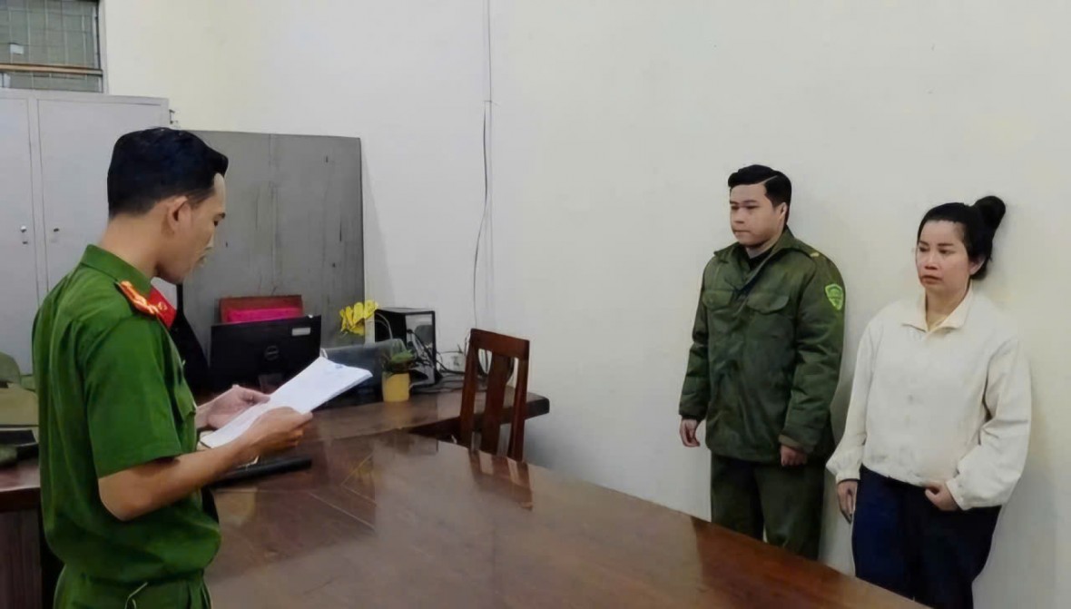 Phá nhanh đường dây buôn lậu hơn 90.000 tôm hùm xanh giống qua sân bay Đà Nẵng