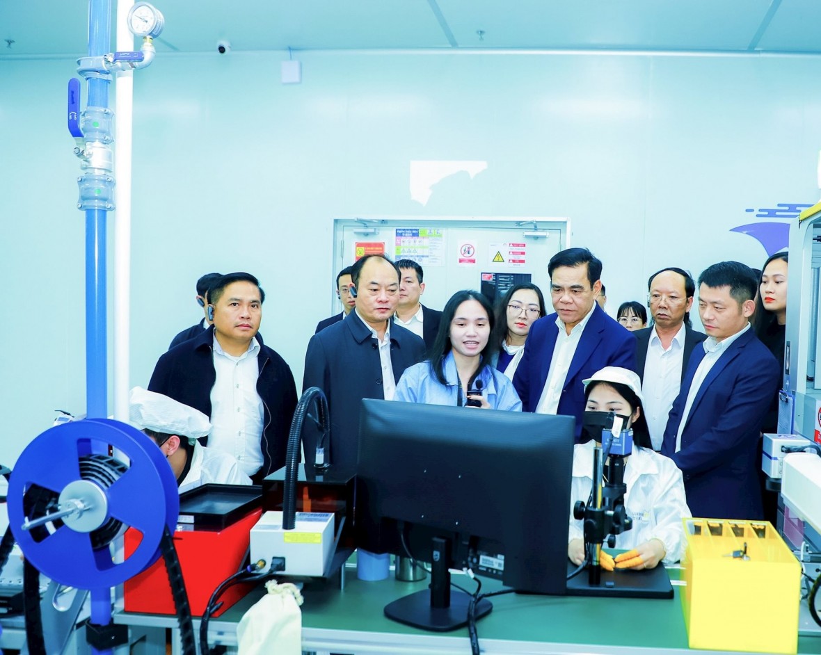 Lãnh đạo tỉnh Nghệ An đặc biệt quan tâm đối với các dự án KCN VSIP - Ảnh TD. Lãnh đạo tỉnh Nghệ An đặc biệt quan tâm đối với các dự án KCN VSIP - Ảnh TD.