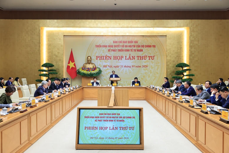 Thủ tướng Phạm Minh Chính, Trưởng Ban Chỉ đạo quốc gia triển khai Nghị quyết số 68-NQ/TW của Bộ Chính trị về phát triển kinh tế tư nhân, chủ trì Phiên họp lần thứ tư của Ban Chỉ đạo - Ảnh: VGP/Nhật Bắc