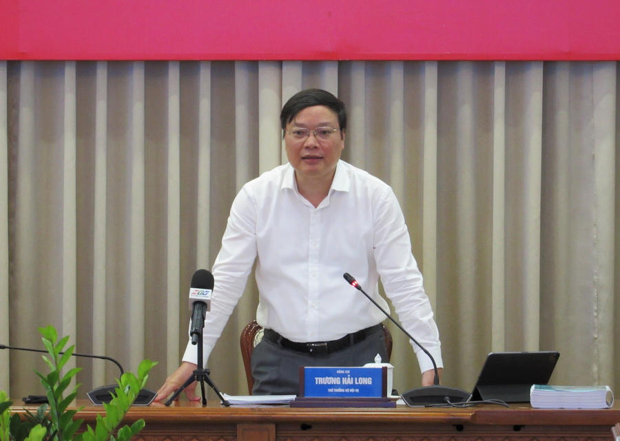 Thứ trưởng Bộ Nội vụ Trương Hải Long phát biểu kết luận buổi làm việc. (Ảnh: Cổng TTĐT TP HCM)