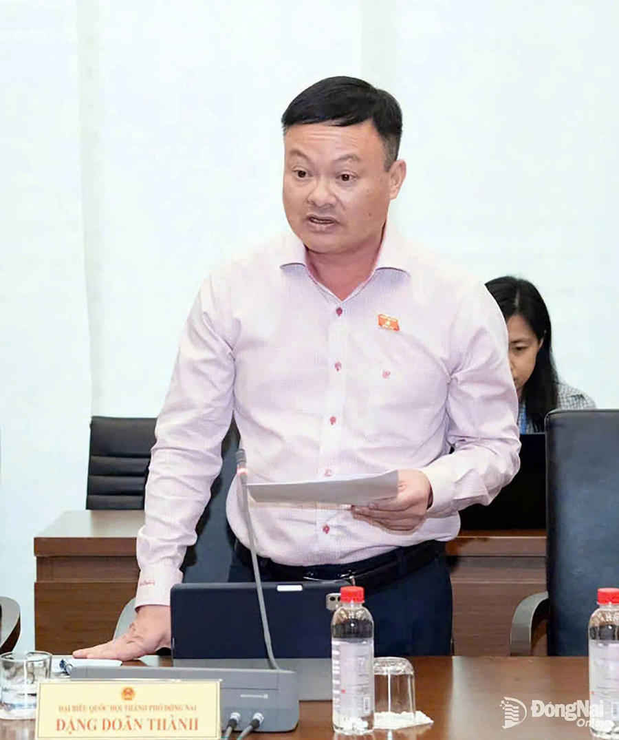 ĐBQH Đặng Doãn Thành.