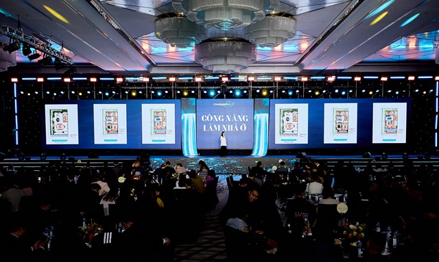 Nh&agrave; đầu tư lắng nghe chia sẻ về quy hoạch tổng thể v&agrave; định hướng ph&aacute;t triển của đại đ&ocirc; thị Charmora City. &nbsp;