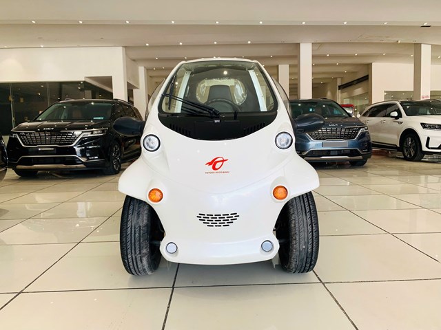 Ô tô Toyota 1 chỗ ngồi giá 160 triệu: Không thể đăng ký biển, 10 năm tuổi, chạy 34.000km - Ảnh 2