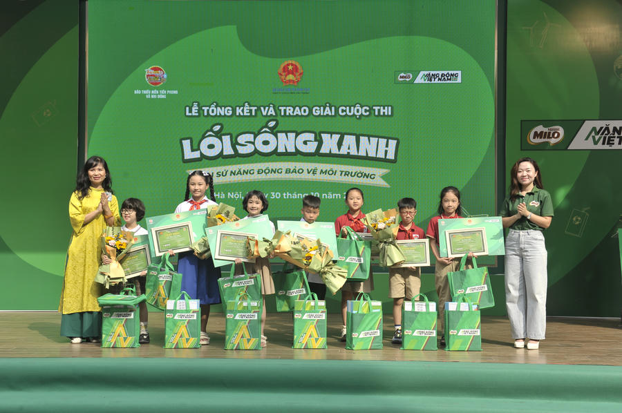 ae2bda0c-2f8b-4201-b354-d97d4f686be6.jpg
