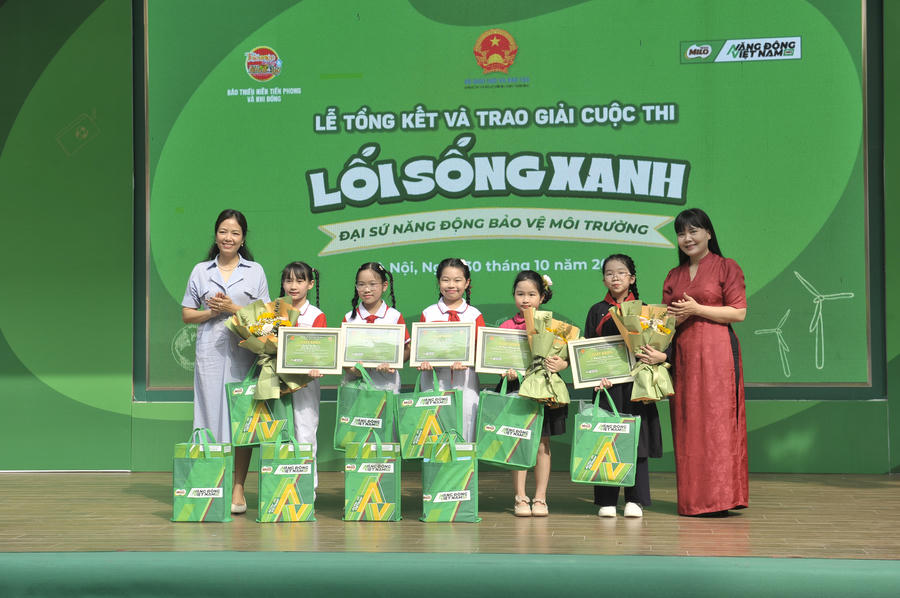 3db35bfb-f1f1-4b8c-82fe-3c6115215dff.jpg