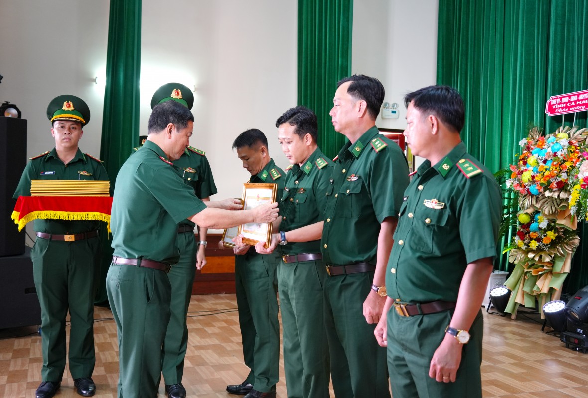 BĐBP Cà Mau: 10 năm bền bỉ đồng hành phát triển kinh tế - xã hội nơi tuyến đầu biển, đảo BĐBP Cà Mau: 10 năm bền bỉ đồng hành phát triển kinh tế - xã hội nơi tuyến đầu biển, đảo