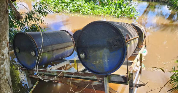 Lật phà tự chế khi qua kênh, hai học sinh lớp 12 tử vong