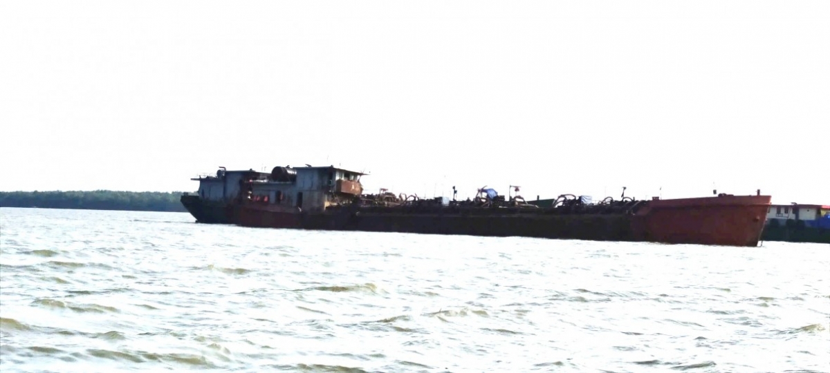 BĐBP Đồng Tháp liên tiếp bắt giữ phương tiện vận chuyển cát trái phép trên biển