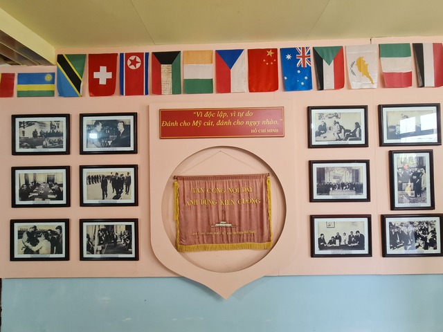 Kỷ niệm 50 năm ra mắt Trụ sở Chính phủ cách mạng lâm thời Cộng hòa miền Nam Việt Nam - Ảnh 4. Kỷ niệm 50 năm ra mắt Trụ sở Chính phủ cách mạng lâm thời Cộng hòa miền Nam Việt Nam - Ảnh 4.