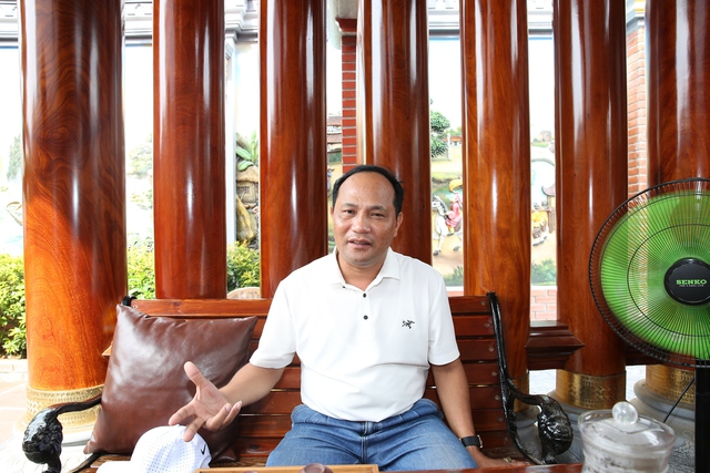 Nghệ nhân đam mê phục dựng nhà cổ - Ảnh 1. Nghệ nhân đam mê phục dựng nhà cổ - Ảnh 1.