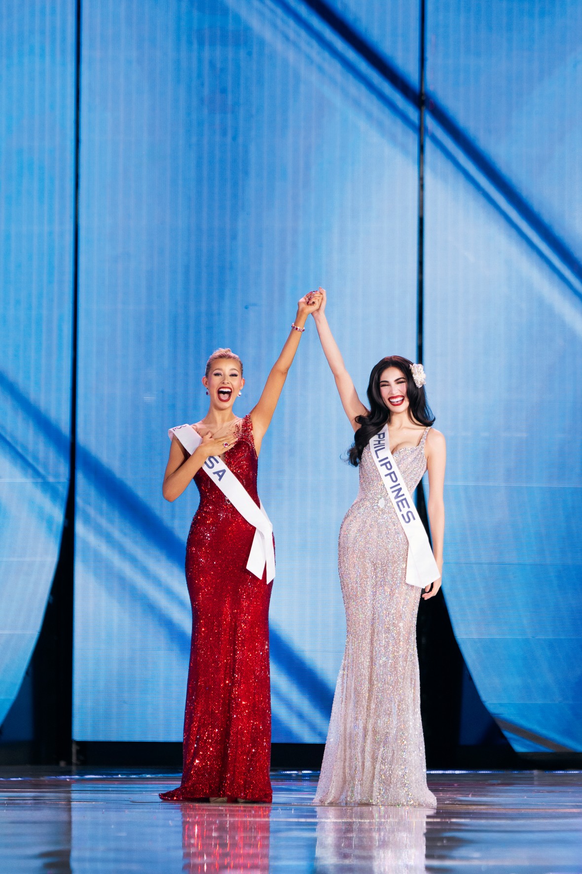 Người đẹp Mỹ đăng quang Miss Cosmo 2025