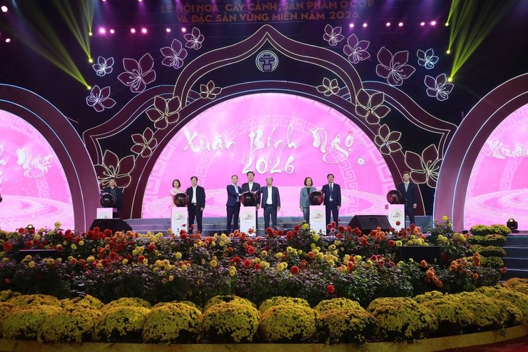 Hà Nội rực rỡ sắc xuân tại Lễ hội hoa, cây cảnh, sản phẩm OCOP